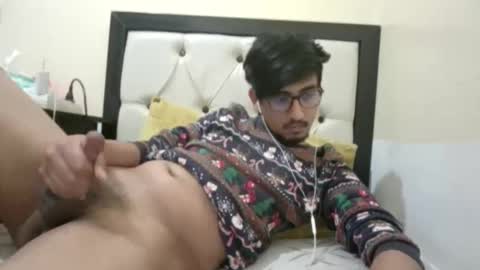 HotArabGuy24 online show from 01.15.26