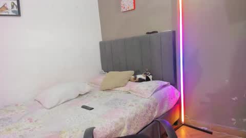 jhackelin  My independent account online show from 10.25.25