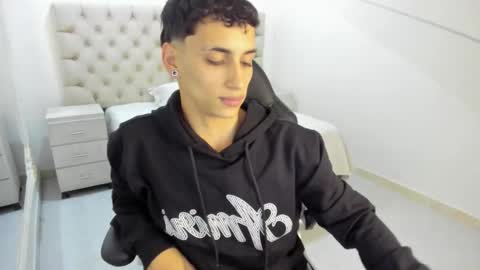 jhoanleandro online show from 11.20.25