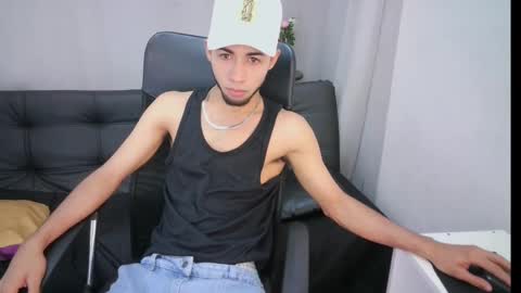 Snapshot of jhon_malo chatting on 01.29.25 jhon_malo online show from 01.29.25