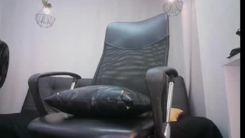 Snapshot of jhon_malo chatting on 02.04.25 jhon_malo online show from 02.04.25