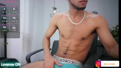 Snapshot of jhon_malo chatting on 02.17.25 jhon_malo online show from 02.17.25