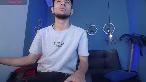 Snapshot of jhon_malo chatting on 09.17.25 jhon_malo online show from 09.17.25