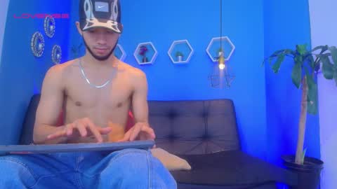 Snapshot of jhon_malo chatting on 10.23.25 jhon_malo online show from 10.23.25