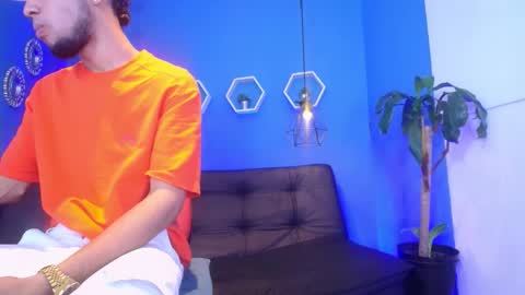 Snapshot of jhon_malo chatting on 11.28.25 jhon_malo online show from 11.28.25