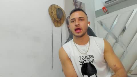 Snapshot of jhonny_flames7 chatting on 02.09.25 jhonny online show from 02.09.25