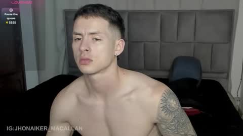 Snapshot of jhonny_macallan chatting on 10.31.25 Jhonaiker online show from 10.31.25