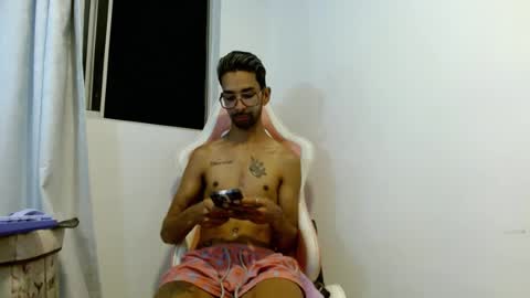 Snapshot of jhonsonvlatino chatting on 06.30.26 jhonsonvlatino online show from 06.30.26