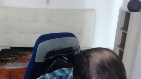 jhontorres018 online show from 11.21.25