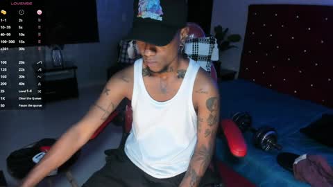 Snapshot of jhonymiller chatting on 05.11.26 jhonymiller online show from 05.11.26
