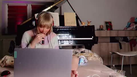 Anya online show from 02.26.26