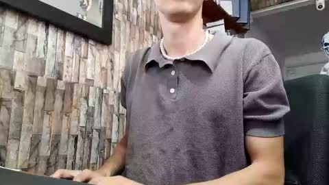 Jhosuamoore  online show from 10.26.25