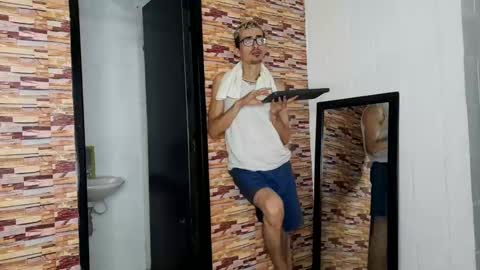 Jhosuamoore  online show from 11.04.25