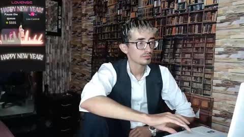 jhosuamoore2 online show from 11.05.25