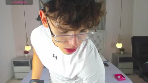 jhoumod_21 online show from 11.26.25