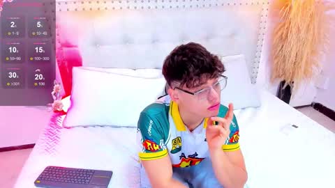 jhoumod_21 online show from 11.27.25