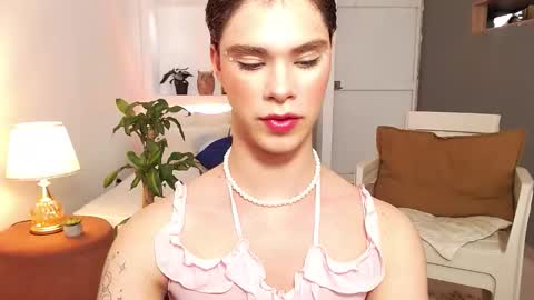 Jhuan Nhez online show from 11.10.25