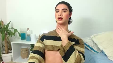 Snapshot of jhuan_cute chatting on 06.01.26 Jhuan Nhez online show from 06.01.26