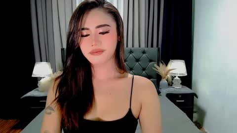 Snapshot of jhulianagrey chatting on 04.28.26 julie online show from 04.28.26