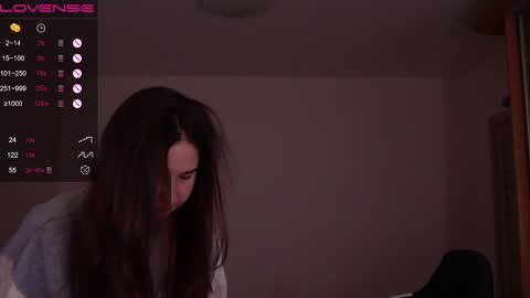 jia_lisaa online show from 03.06.25