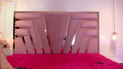 Snapshot of jiggly_ chatting on 11.12.25 Jiggly online show from 11.12.25