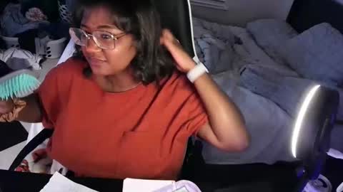 Snapshot of jigglypineapples chatting on 09.21.25 goldenbaby online show from 09.21.25