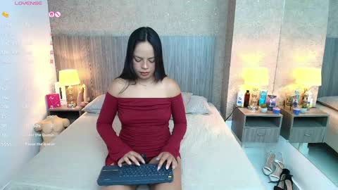 Snapshot of jimena_salazar chatting on 06.04.26 Jimena Salazar online show from 06.04.26