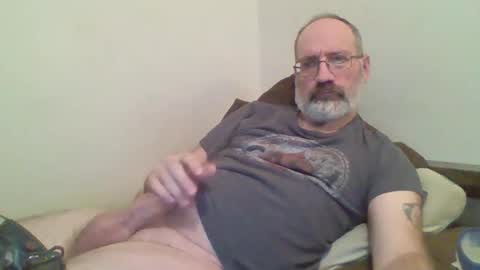 Snapshot of jimmielove2046 chatting on 11.21.25 jimmielove2046 online show from 11.21.25