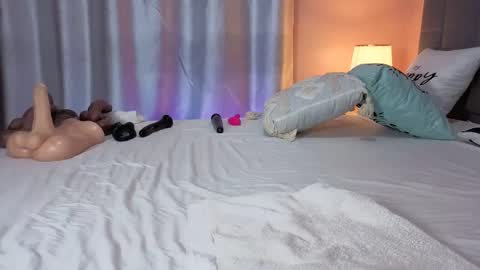 Snapshot of jinglefancypuff chatting on 02.18.26 jinglefancypuff online show from 02.18.26