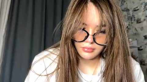 Jinny online show from 10.04.25