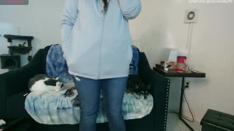 Snapshot of jjjust4fun1985 chatting on 12.24.24 Nicole Allen online show from 12.24.24