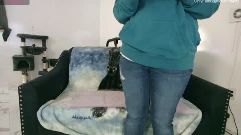 Snapshot of jjjust4fun1985 chatting on 12.27.24 Nicole Allen online show from 12.27.24