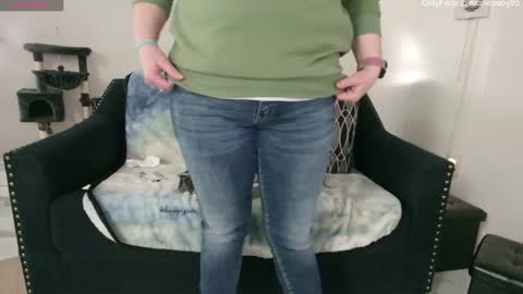 Snapshot of jjjust4fun1985 chatting on 12.28.24 Nicole Allen online show from 12.28.24