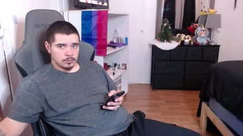 Snapshot of jloko93860 chatting on 12.14.25 jloko93860 online show from 12.14.25