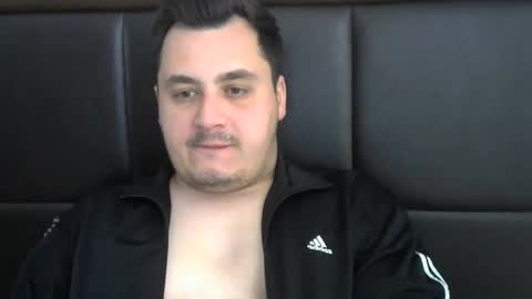 Snapshot of jnsnw chatting on 03.04.25 jnsnw online show from 03.04.25