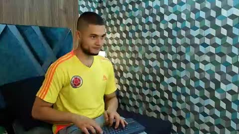 Snapshot of joaho_fernandez chatting on 06.14.26 Joao online show from 06.14.26
