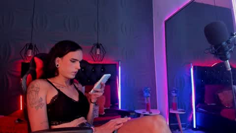 Snapshot of joaisaza chatting on 01.19.25 Joa Isaza     online show from 01.19.25
