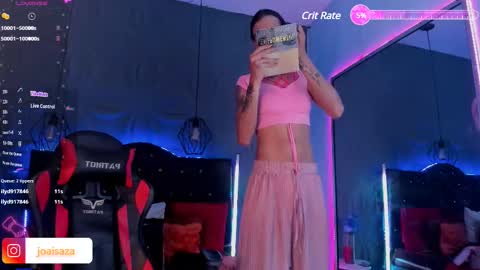 Snapshot of joaisaza chatting on 02.12.25 Joa Isaza     online show from 02.12.25