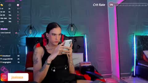 Snapshot of joaisaza chatting on 03.10.25 Joa Isaza     online show from 03.10.25