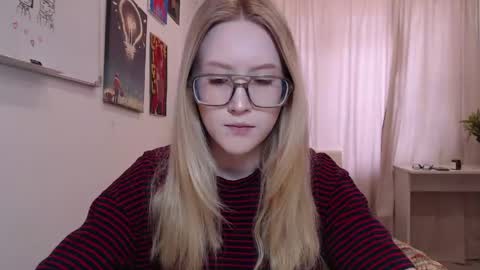 joan_kiss online show from 04.30.26