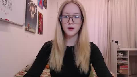 Snapshot of joan_kiss chatting on 07.15.26 joan_kiss online show from 07.15.26