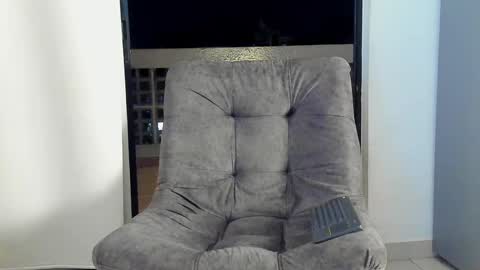 JOAN SAENZ online show from 01.19.25