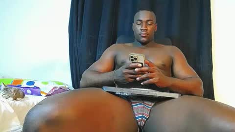 Snapshot of joan_silva chatting on 12.16.25 joan_silva online show from 12.16.25