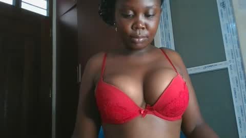 Snapshot of joankein_255 chatting on 12.18.25 varl online show from 12.18.25