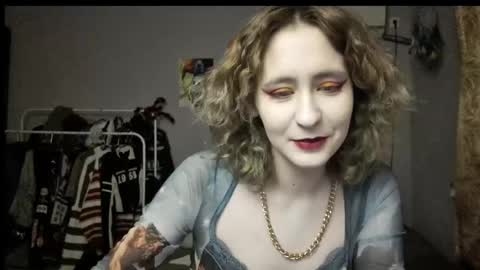 Joannatompson online show from 12.09.24