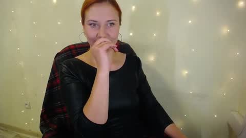 Snapshot of joanne_star chatting on 10.23.25 SweetGinger online show from 10.23.25