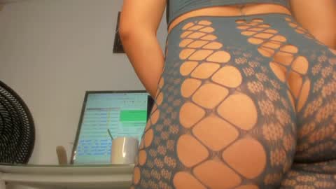 Snapshot of joanyo_brown chatting on 12.30.24 joanyo_brown online show from 12.30.24