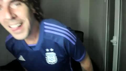 Snapshot of joaquin420_hot chatting on 04.28.26 joaquin420_hot online show from 04.28.26