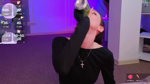 Snapshot of joe___joe chatting on 11.28.25 Joe online show from 11.28.25