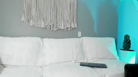 joe_esthetic online show from 12.13.24